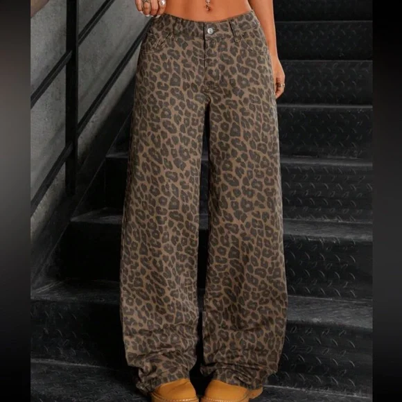 Cheetah Print Baggy Jeans - Picture 1 of 6